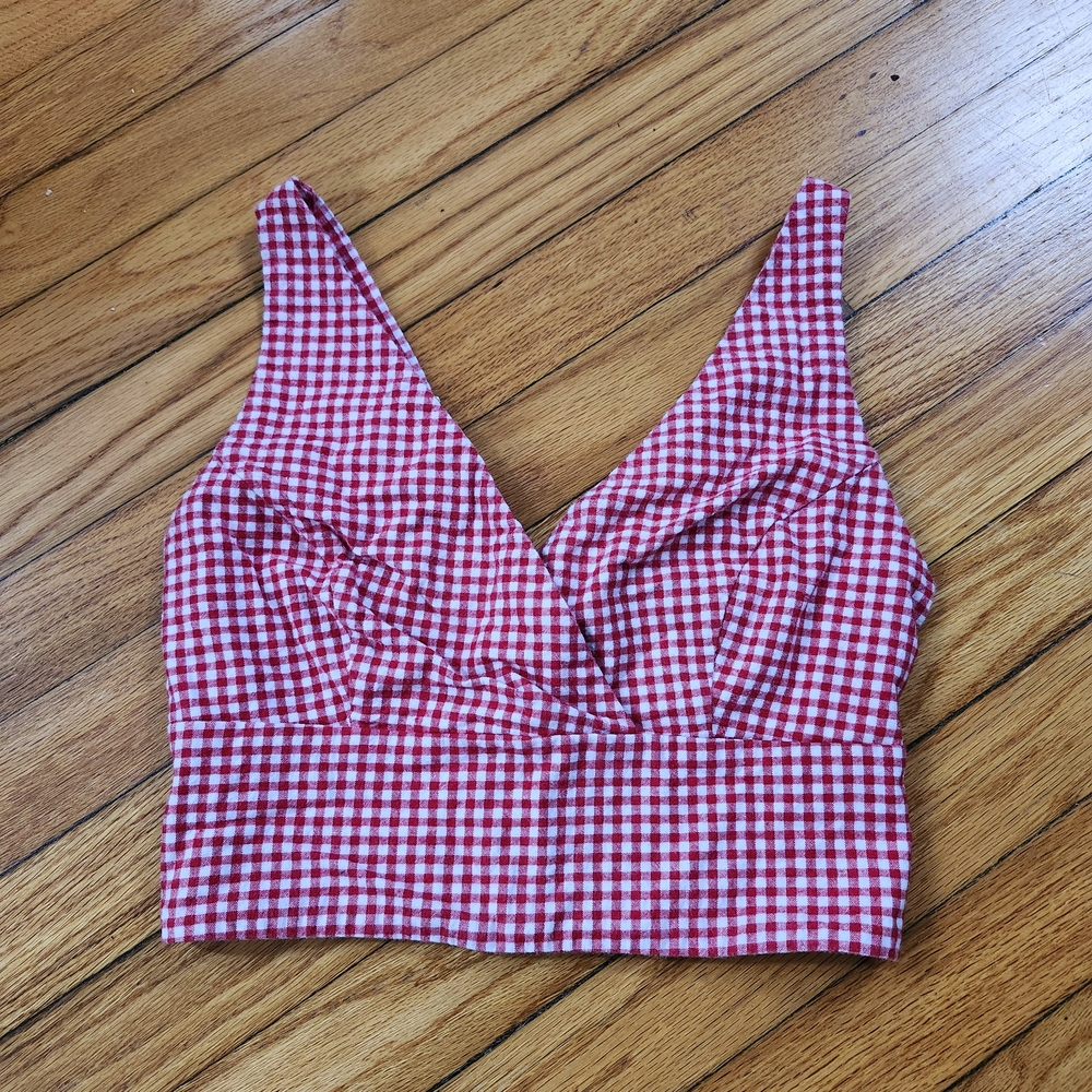 Brandy Melville Red Gingham Checkered Red White Sleeveless V-neck Crop Tank Top